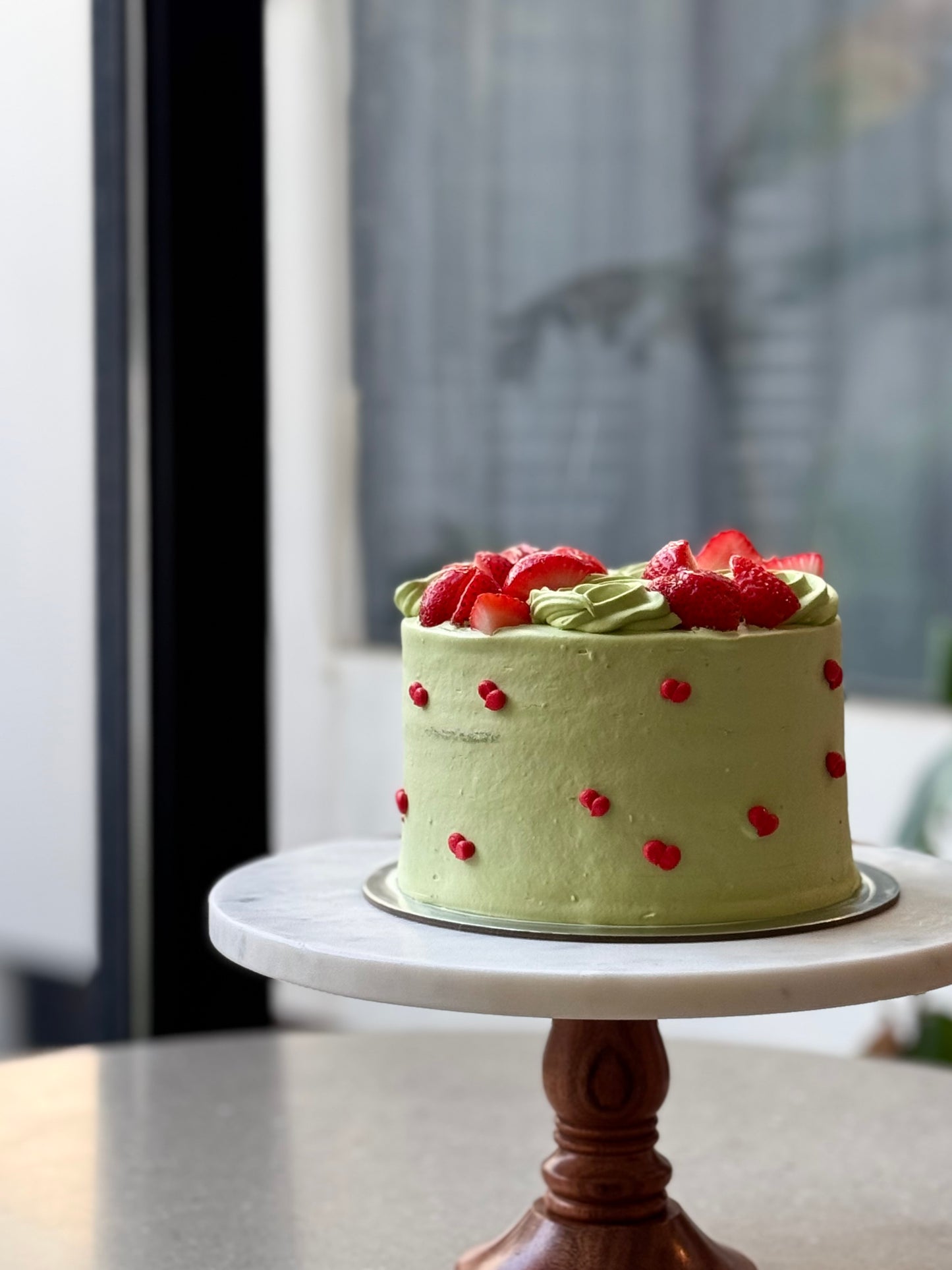 Matcha strawberry cake